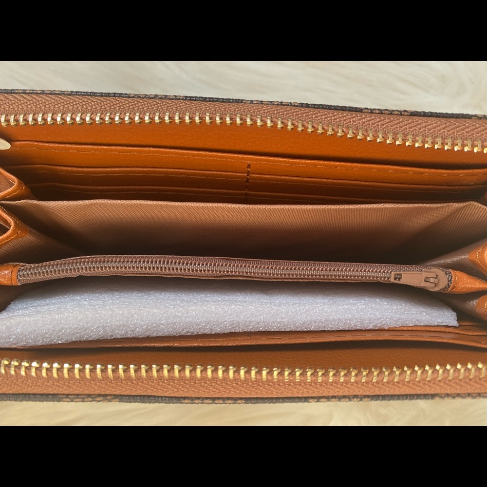 Wallet - Picture 2 of 2